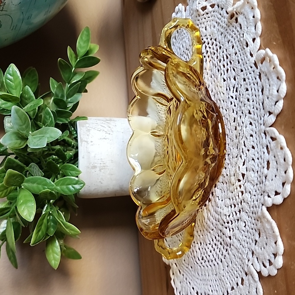 Vintage amber Anchor Hocking shallow bowl glass dish